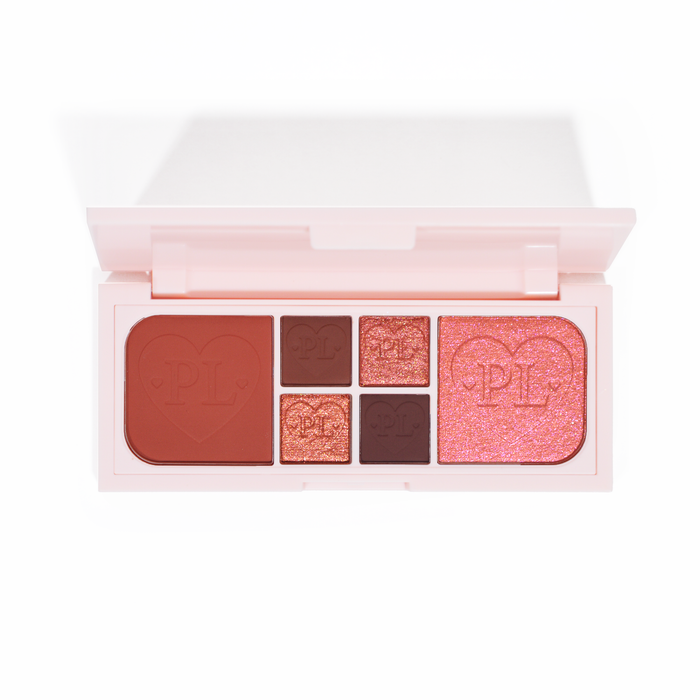 Zdjęcie palety P.Louise Fluffy Fantasy Mini Eyes & Face Palette zawierającej kremowe matowe i maślane drobinki w szerokiej gamie odcieni różu i ciemnoróżowego