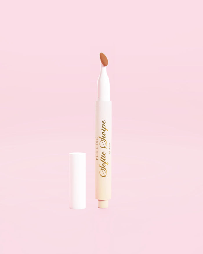 Zdjęcie przedstawiające maskę do ust P.Louise Softie Swipe Tinted Lip Mask w odcieniu Snuggle Up