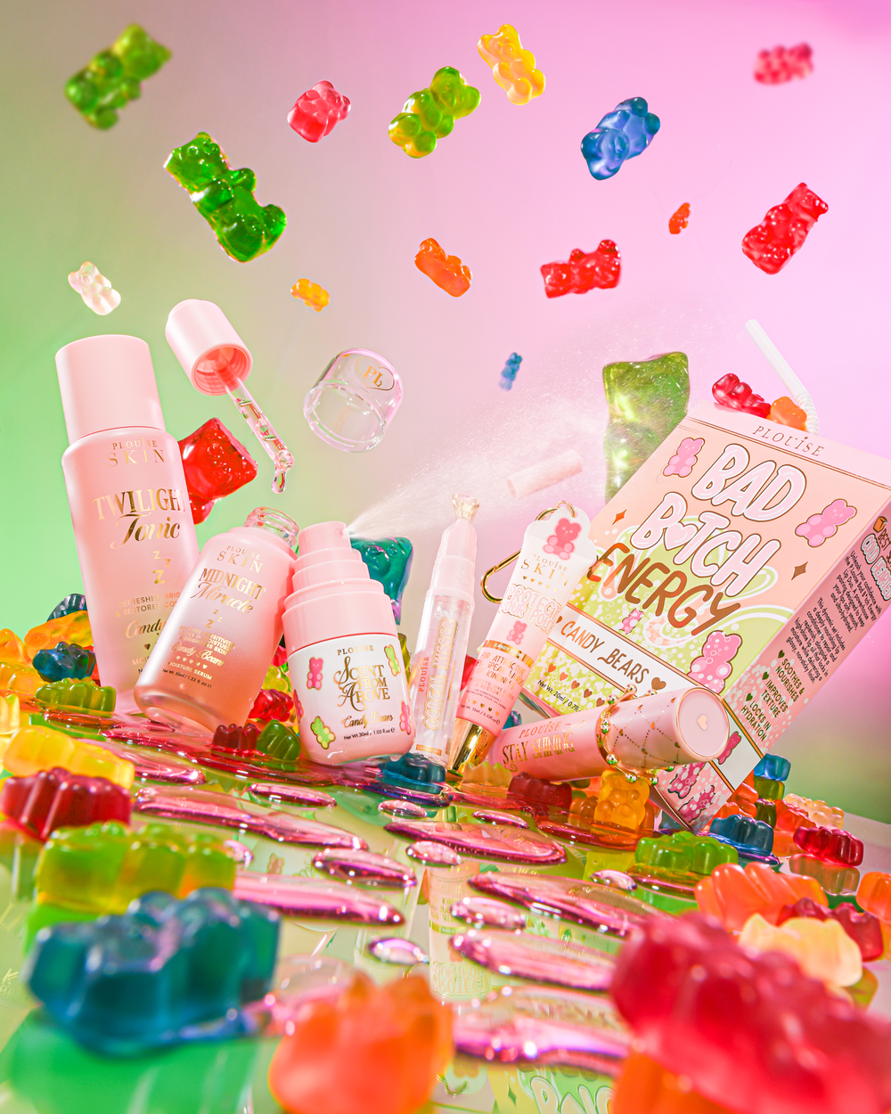 P.Louise Zestaw do pielęgnacji skóry What A Treat Candy Bear otoczony cukierkowymi misiami