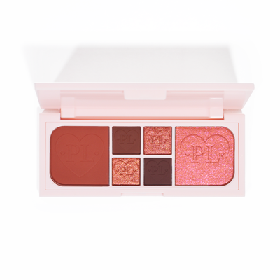 Zdjęcie palety P.Louise Fluffy Fantasy Mini Eyes & Face Palette zawierającej kremowe matowe i maślane drobinki w szerokiej gamie odcieni różu i ciemnoróżowego
