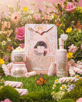 P. Louise ma obsesję na punkcie mniejszego pakietu pielęgnacji skóry