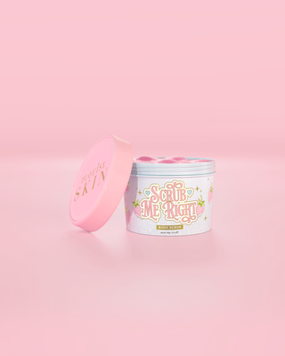 P.Louise owinięta i gotowa walizka