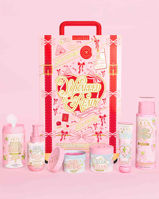 P.Louise owinięta i gotowa walizka